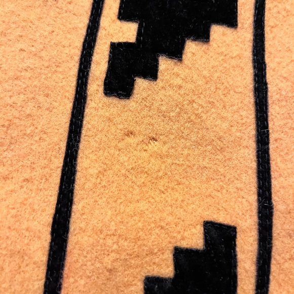 Vintage 70’s Authentic Mexican Wool/Felt Appliquéd Poncho - Picture 4 of 5